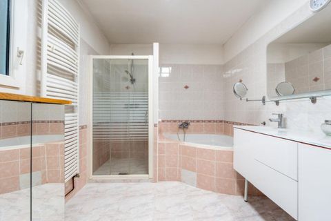 Villa a Luynes, Indre-et-Loire, Luynes - € 382.000 | Ref: getkey_u_478385543 - foto 9