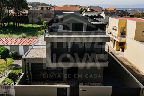 Villa i Madalena, Porto, Madalena - € 1.000.000 | Ref: GAV/00004 - foto 27