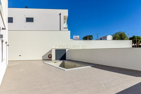 Villa i Azambuja, Lisbon, Azambuja - € 600.000 | Ref: C0505-00222 - foto 10