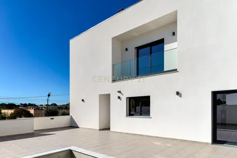 Villa i Azambuja, Lisbon, Azambuja - € 600.000 | Ref: C0505-00222 - foto 17