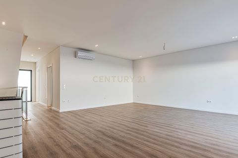 Villa a Azambuja, Lisbon, Azambuja - € 460.000 | Ref: C0505-00219 - foto 44
