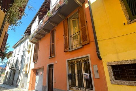 Villa i Verbania, Verbano Cusio Ossola, Verbania - € 390.000 | Ref: V000889 - foto 1