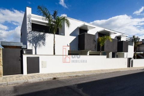 Villa i Oliveira do Douro, Porto, Oliveira do Douro - € 798.000 | Ref: GC1121 - foto 1