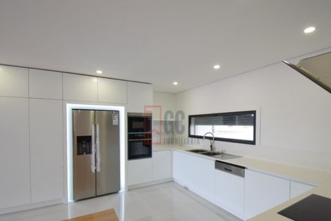 Villa i Oliveira do Douro, Porto, Oliveira do Douro - € 798.000 | Ref: GC1121 - foto 3