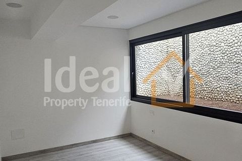 Villa a Adeje, Tenerife, Adeje - € 1.850.000 | Ref: 913-V4-G - foto 11