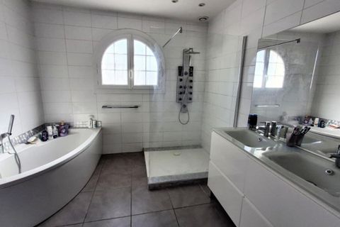Villa a Ambès, Gironde, Ambès - € 282.500 | Ref: 409764JENH - foto 12