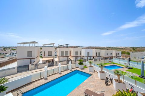 Villa i Villamartin, Alicante, Villamartin - € 759.000 | Ref: 200-4165 - foto 2