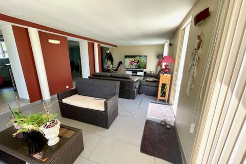 Villa a Ayen, Correze, Ayen - € 310.000 | Ref: 5DA189EA1DFC4B26 - foto 2