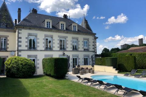 Villa i Chalus, Haute-Vienne, Chalus - € 975.000 | Ref: 7A3B16D6BAD547AE - foto 2