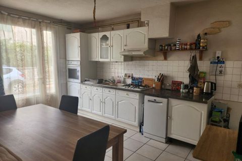 Villa a Charroux, Vienne, Charroux - € 60.000 | Ref: 2A18F5FDAECD4CD2 - foto 3