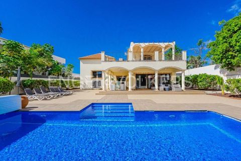 Villa i Adeje, Tenerife, Adeje - € 4.590.000 | Ref: W-02XFBM - foto 1