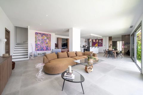 Villa a Vallauris, Alpes-Maritimes, Vallauris - € 3.700.000 | Ref: HH-15863989 - foto 8