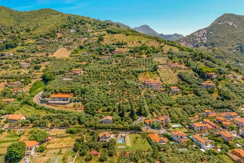 Villa a Seravezza, Lucca, Seravezza - € 2.200.000 | Ref: CBI129-2006-130528 - foto 35