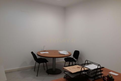 Erhvervsejendom i Alges, Lisbon, Alges - € 590.000 | Ref: C0283-01112 - foto 8