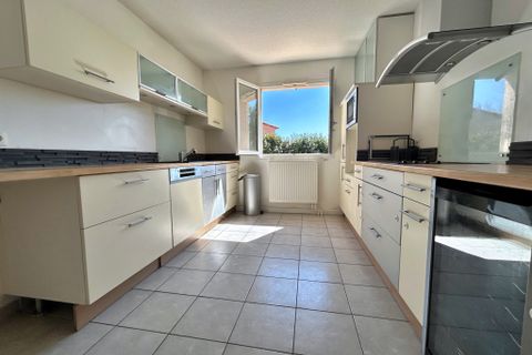 Villa i Marseille, Bouches-du-Rhone, Marseille - € 615.000 | Ref: DVVI10000469 - foto 3