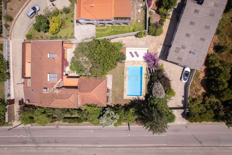 Villa a Folgosa, Porto, Folgosa - € 560.000 | Ref: C0406-02344 - foto 3