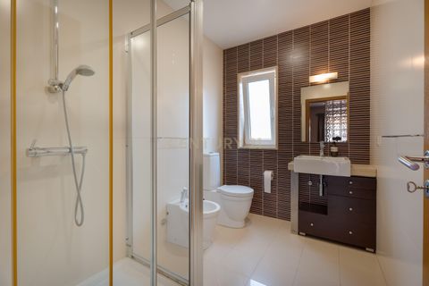Villa a Folgosa, Porto, Folgosa - € 560.000 | Ref: C0406-02344 - foto 30