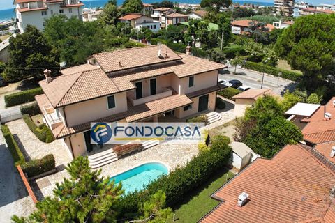 Villa en Camaiore, Lucca, Camaiore - € 1.900.000 | Ref: fdm564 - photo 1