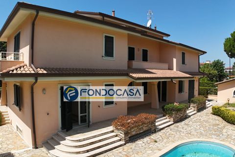 Villa en Camaiore, Lucca, Camaiore - € 1.900.000 | Ref: fdm564 - photo 11