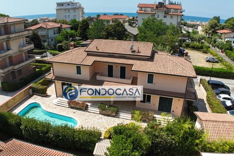 Villa en Camaiore, Lucca, Camaiore - € 1.900.000 | Ref: fdm564 - photo 16