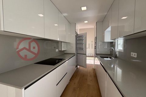 Villa i Costa da Caparica, Setubal, Costa da Caparica - € 750.000 | Ref: 4654JC4 - foto 1