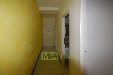 Erhvervsejendom i Comunanza, Ascoli Piceno, Comunanza - € 100.000 | Ref: 114948 - foto 17