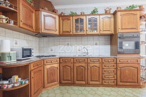 Villa a Angeiras, Porto, Angeiras - € 410.000 | Ref: ZMPT579241 - foto 11