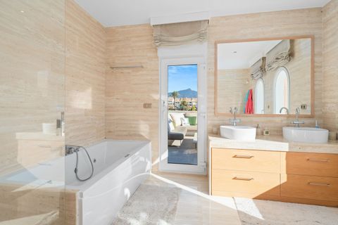Villa i Guadalmina, Malaga, Guadalmina - € 3.250.000 | Ref: R4896589 - foto 24