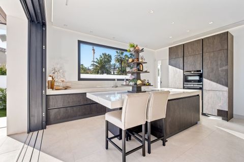 Villa a Marbesa, Malaga, Marbesa - € 3.499.000 | Ref: R4975825 - foto 17