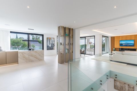 Villa a Marbesa, Malaga, Marbesa - € 3.669.000 | Ref: R5039698 - foto 15