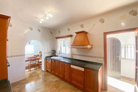 Villa i Guadalmina, Malaga, Guadalmina - € 1.240.000 | Ref: R5035006 - foto 13