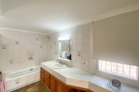 Villa i Guadalmina, Malaga, Guadalmina - € 1.240.000 | Ref: R5035006 - foto 31