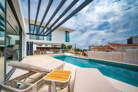 Villa a El Chaparral, Malaga, El Chaparral - € 1.995.000 | Ref: R4831375 - foto 4