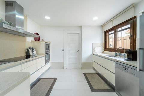 Villa i Torremolinos, Malaga, Torremolinos - € 995.000 | Ref: R5063629 - foto 11