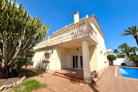 Villa i Cabo Roig, Alicante, Cabo Roig - € 910.000 | Ref: 6-447-11-900 - foto 1