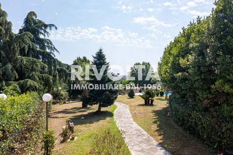 Villa a Rome, Rome, Rome - € 1.250.000 | Ref: ZV Giustiniana - foto 9