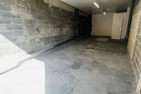 L'establiment comercial a Manosque, Alpes-de-Haute-Provence, Manosque - € 5.520/mes | Ref: G32 - foto 3