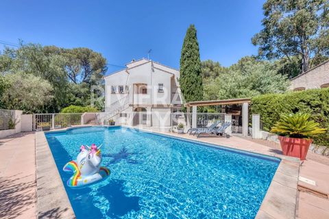 Lejlighed i Saint-Raphaël, Var, Saint-Raphaël - € 890.000 | Ref: 86122957 - foto 3