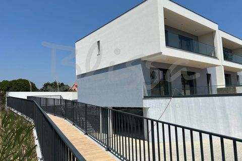 Villa i Alcabideche, Lisbon, Alcabideche - € 1.350.000 | Ref: BL121792_A - foto 1