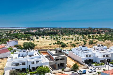 Rækkehus i Castro Marim, Faro, Castro Marim - € 1.300.000 | Ref: Sort23751 - foto 1