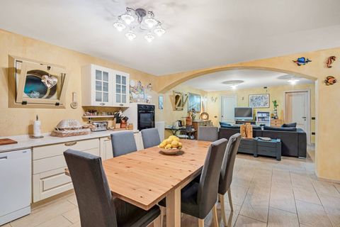 Villa i Pietrasanta, Lucca, Pietrasanta - € 2.500.000 | Ref: CBI129-2006-130472 - foto 16