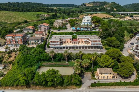 Erhvervsejendom i Massignano, Ascoli Piceno, Massignano - € 8.900.000 | Ref: CBI134-1917-185 - foto 2