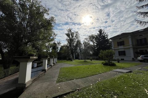 Villa a Mantua, Mantua, Mantua - € 5.000/mes | Ref: 6100 - foto 23