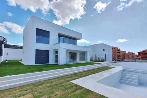 Villa i Manilva, Malaga, Manilva - € 730.000 | Ref: BLXD-1239 - foto 2