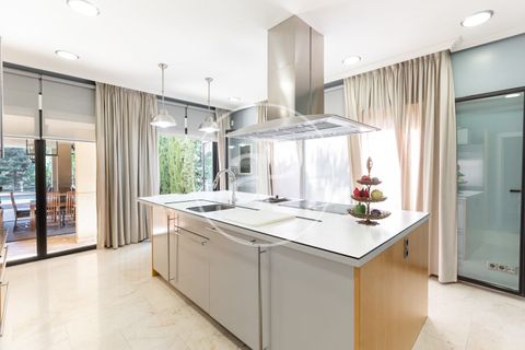 Villa - Torrelodones, Madrid, Torrelodones - € 1 690 000 | Réf : VMO2507015 - photo 8