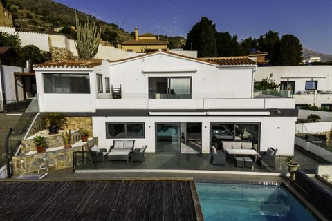 Villa a Benalmadena, Malaga, Benalmadena - € 1.399.000 | Ref: R4909465 - foto 4