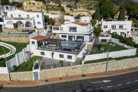 Villa a Benalmadena, Malaga, Benalmadena - € 1.399.000 | Ref: R4909465 - foto 12