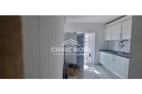 Lejlighed i Carnaxide, Lisbon, Carnaxide - € 249.000 | Ref: LX/02418 - foto 3