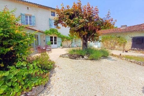Villa i Aubeterre-sur-Dronne, Charente, Aubeterre-sur-Dronne - € 499.000 | Ref: BVI81438 - foto 3