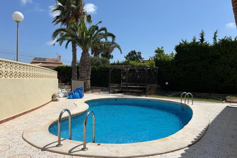 Villa i Torrevieja, Alicante, Torrevieja - € 445.000 | Ref: AM-01992/8919 - foto 10